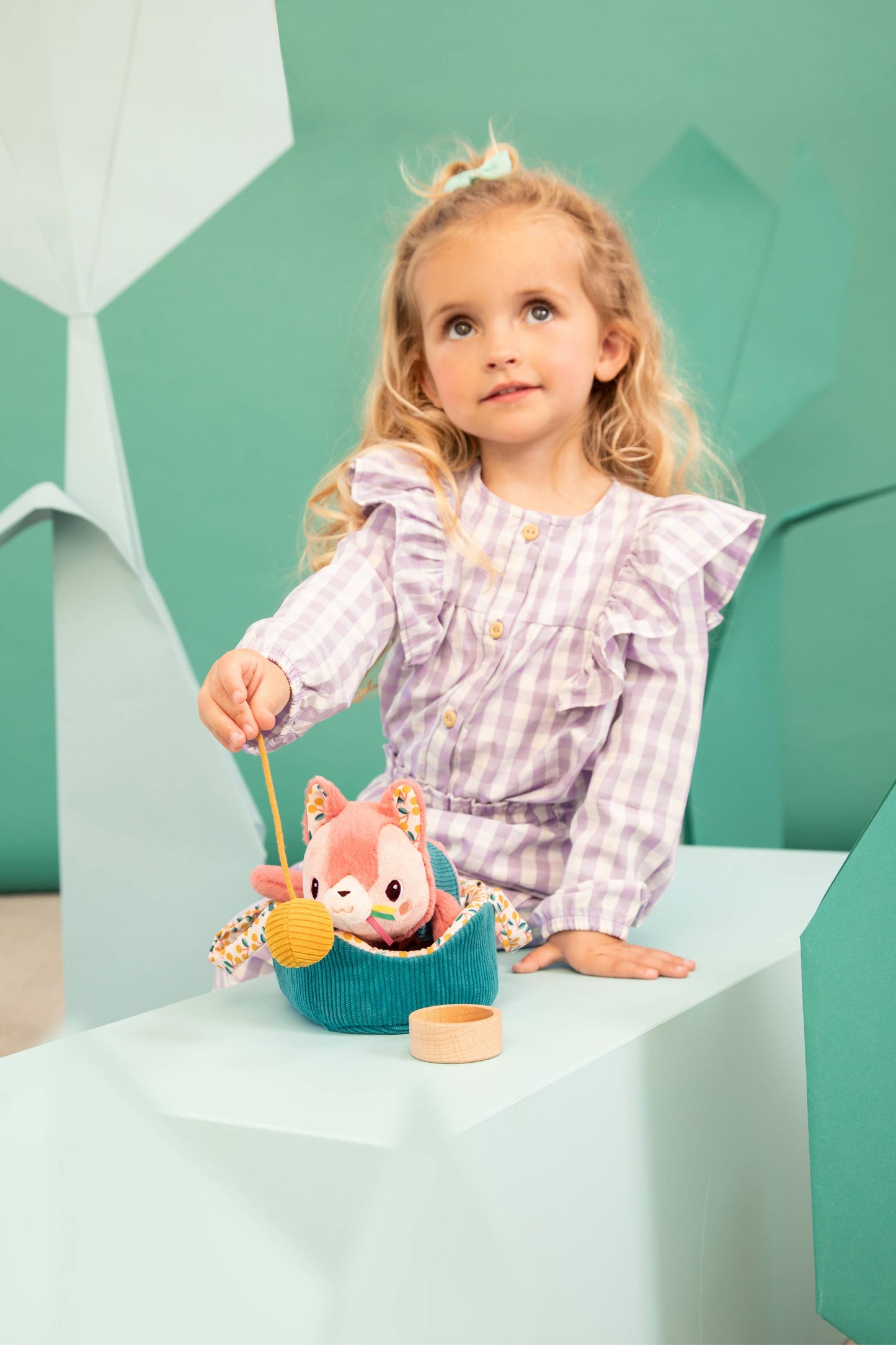 Juratoys - Jeanne Cat With Basket