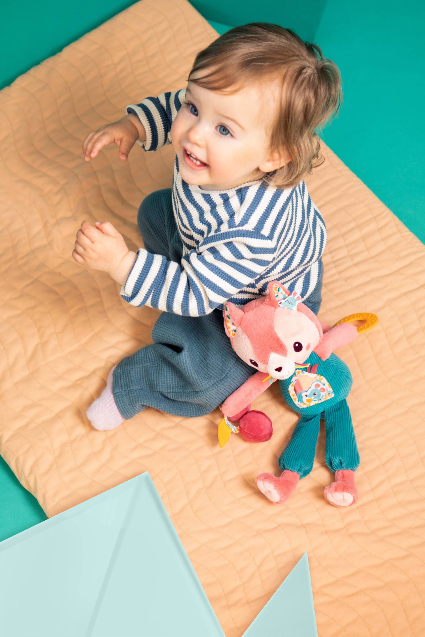 Juratoys - Jeanne Multi-Activity Cat