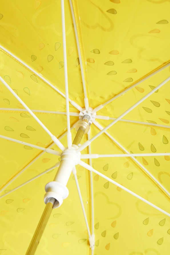 Grass & Air - Little Kids Colour-Revealing Umbrella in Yellow