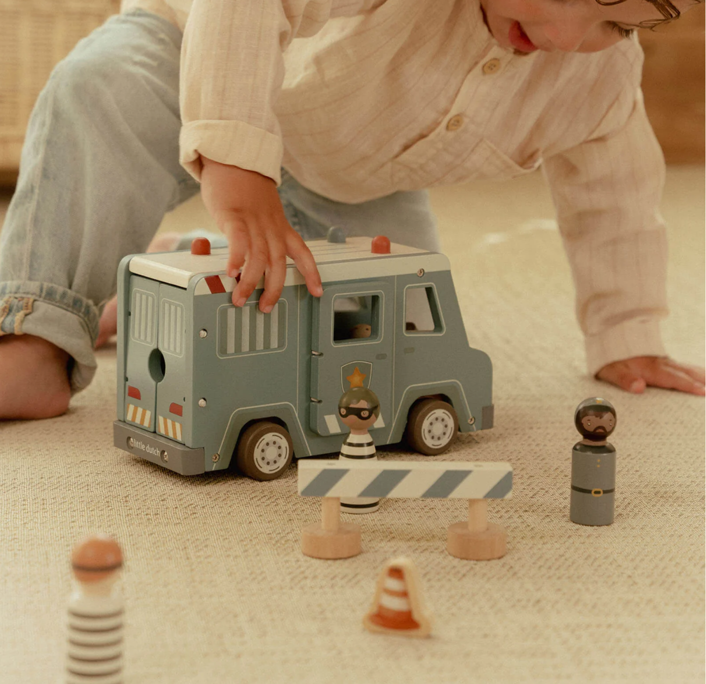 Little Dutch Police Van