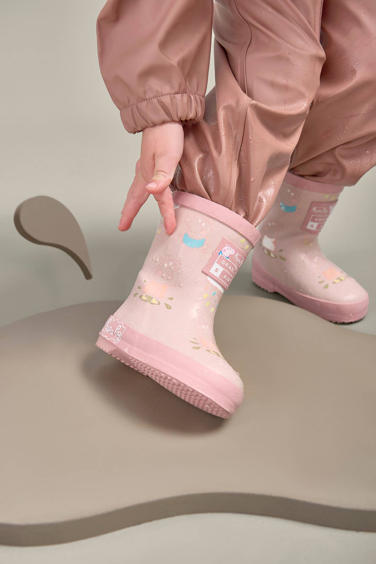 Grass & Air - Peppa Pig Pink Colour-Changing Kids Wellies, Teddy Fleece