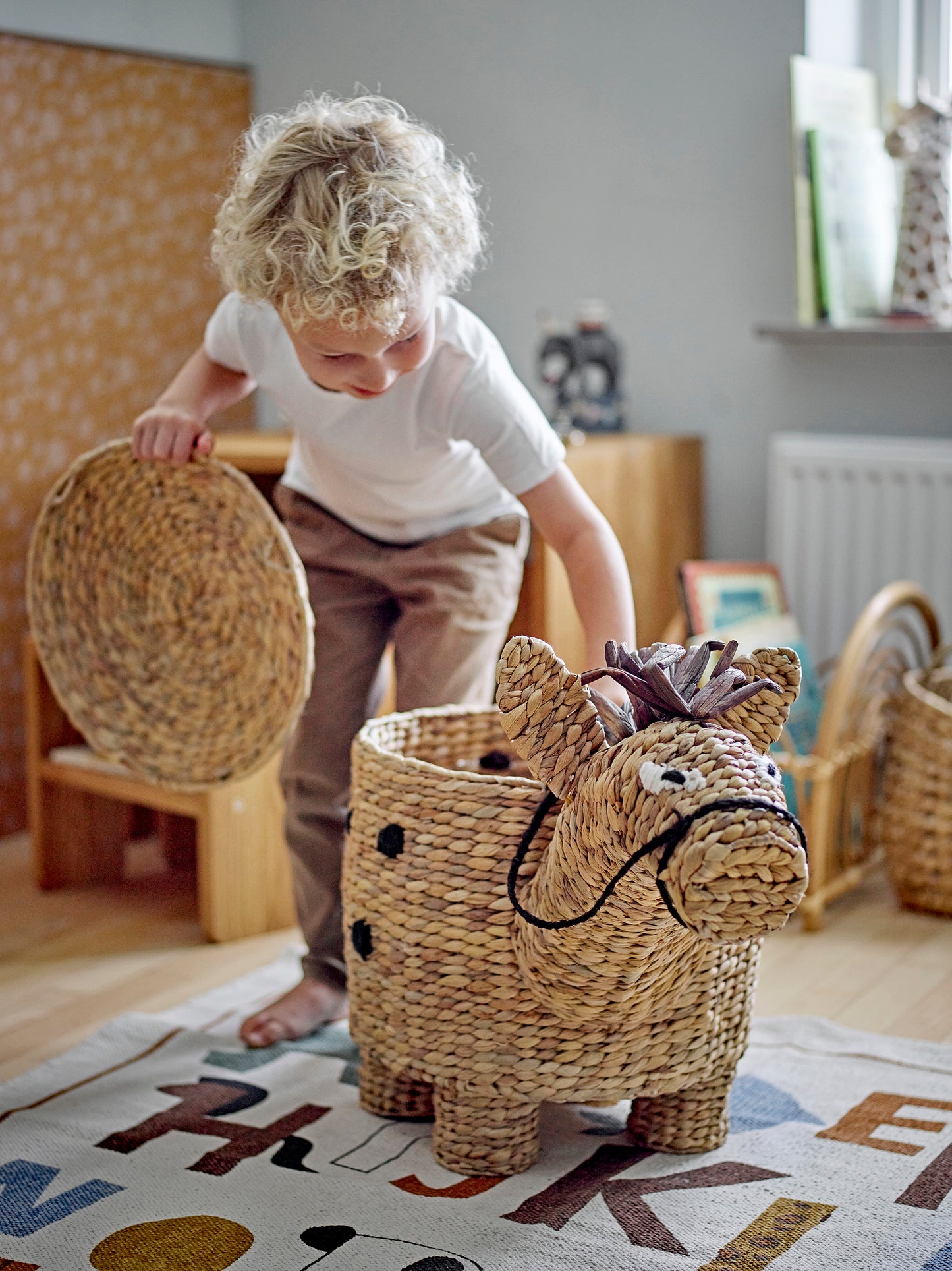 Bobbi Basket w/Lid, Nature, Water Hyacinth - Muddy Boots Home UK