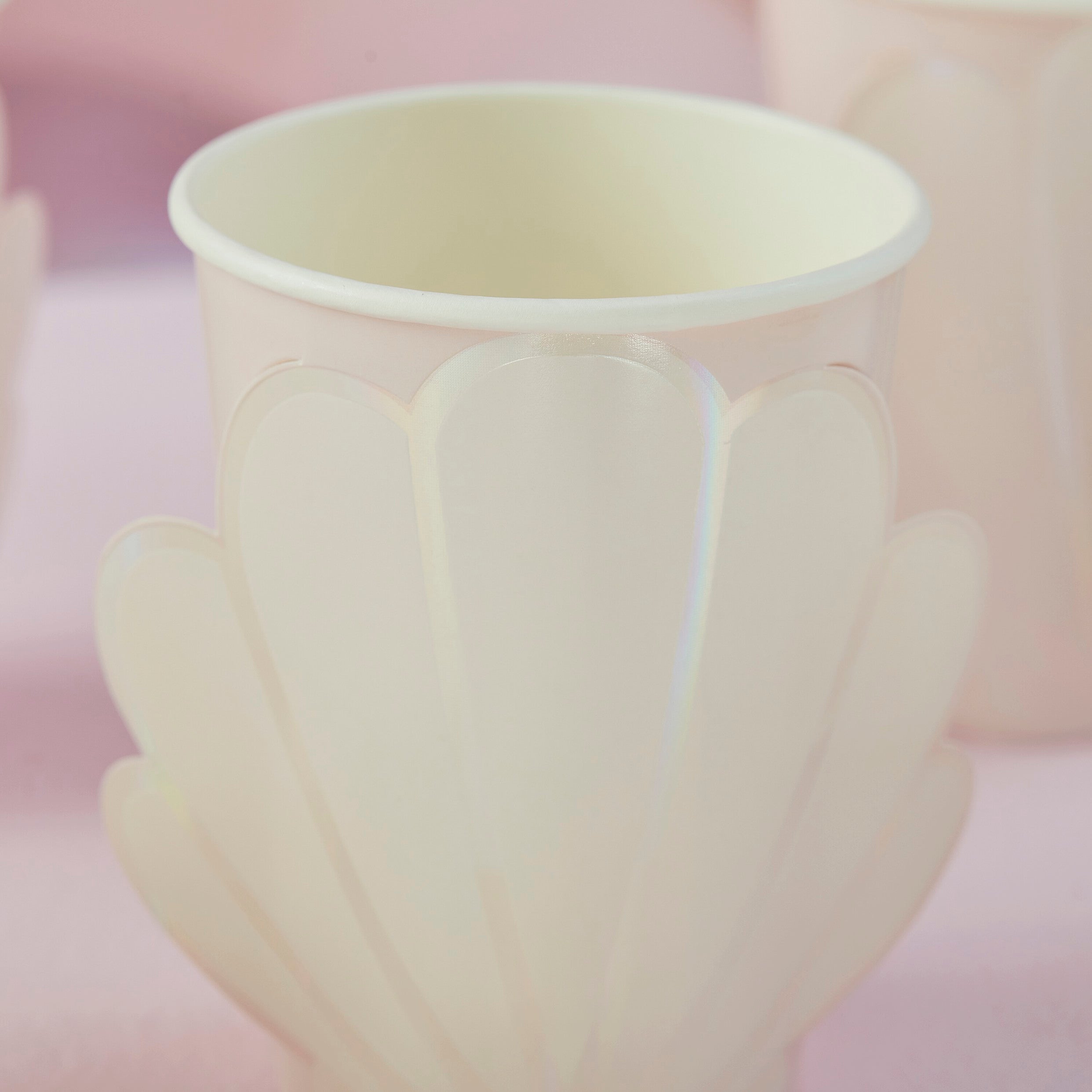 Iridescent and Pink Mermaid Shell Paper Cups